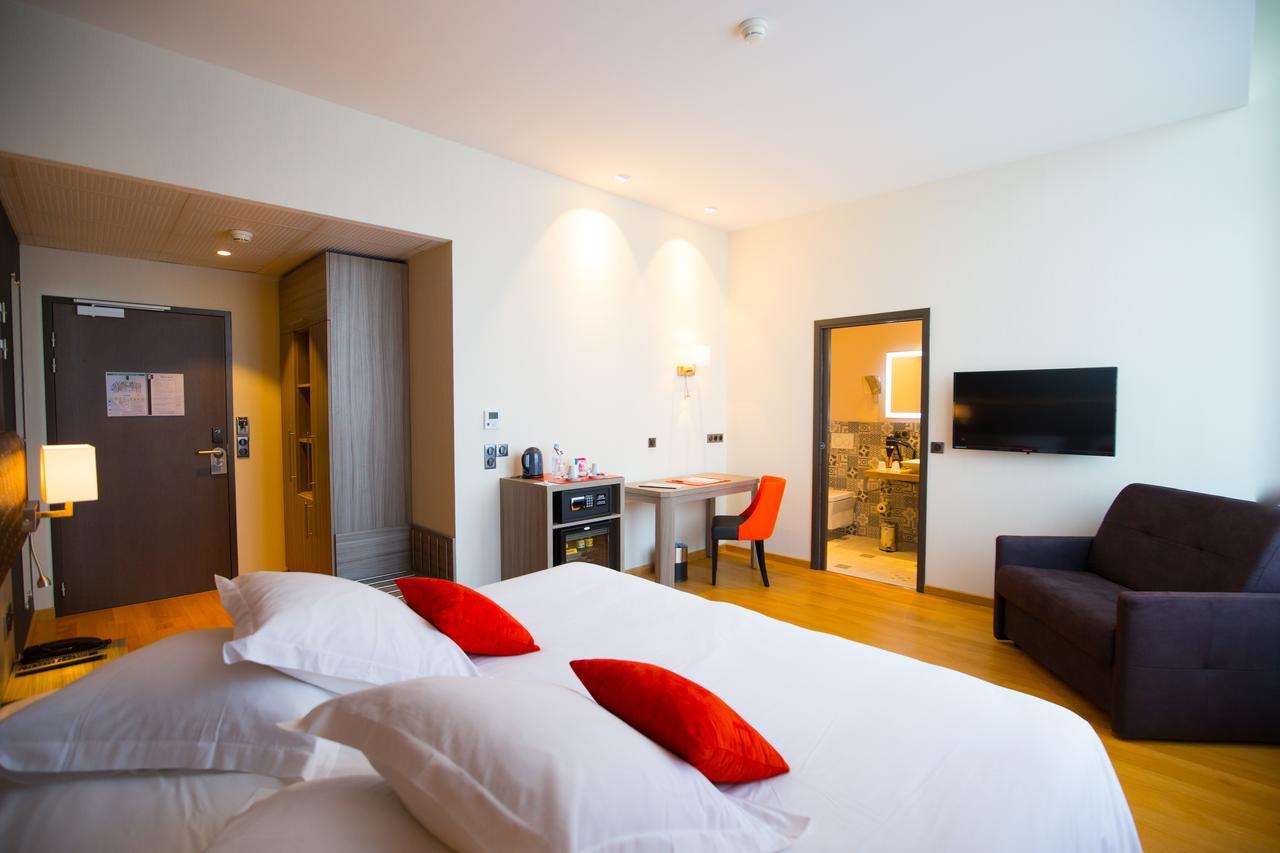 Les Jardins Du Mess Hotel Verdun-sur-Meuse Bagian luar foto