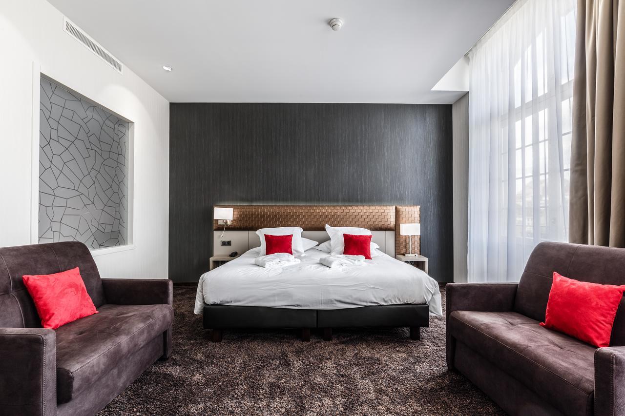 Les Jardins Du Mess Hotel Verdun-sur-Meuse Bagian luar foto